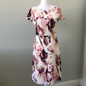 🎉🎉SOLD🎉🎉IVANKA TRUMP SHEATH DRESS 4